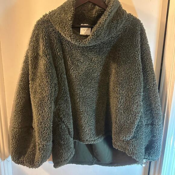 Nwot lululemon warm restore sherpa - Picture 6 of 7
